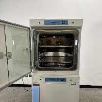 Thermo Scientific Forma Steri-Cycle Doublestack CO2 Incubator image 3